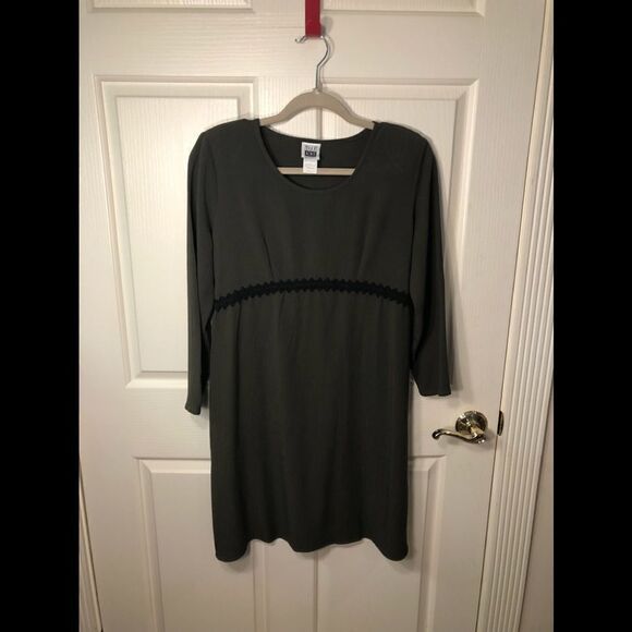 Take Nine Maternity dress - Picture 1 of 3